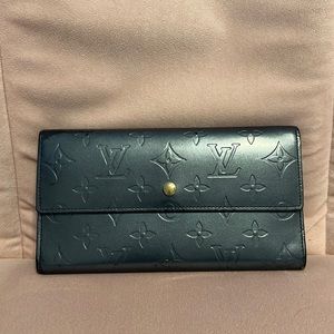 <Louis Vuitton>authentic monogram long wallet